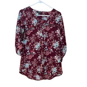 J for Justify Womens Size Medium Blouse Burgundy Floral Top 3/4 Roll Up Sleeve